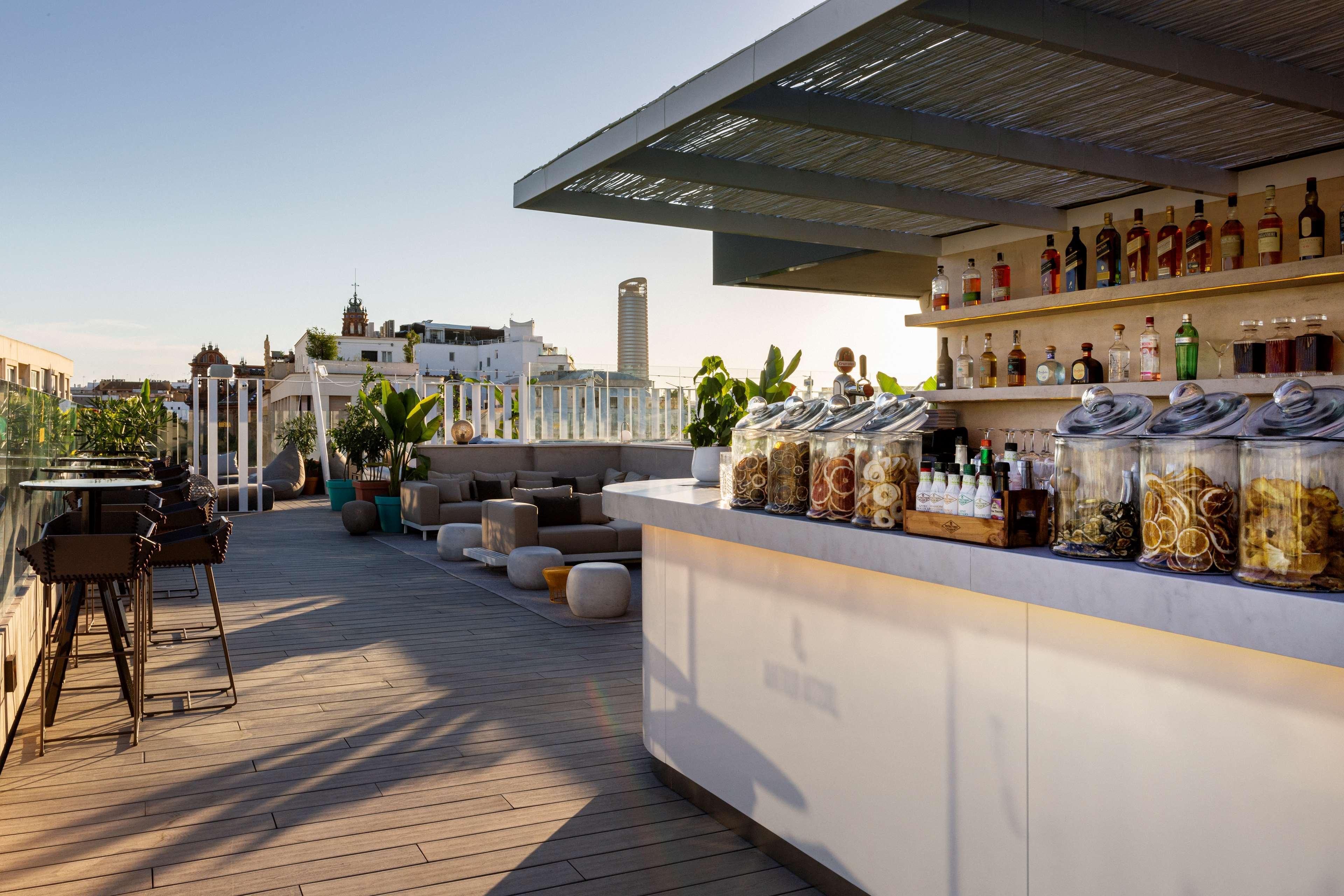 Radisson Collection Hotel, Magdalena Plaza Sevilla Экстерьер фото The bar at the rooftop