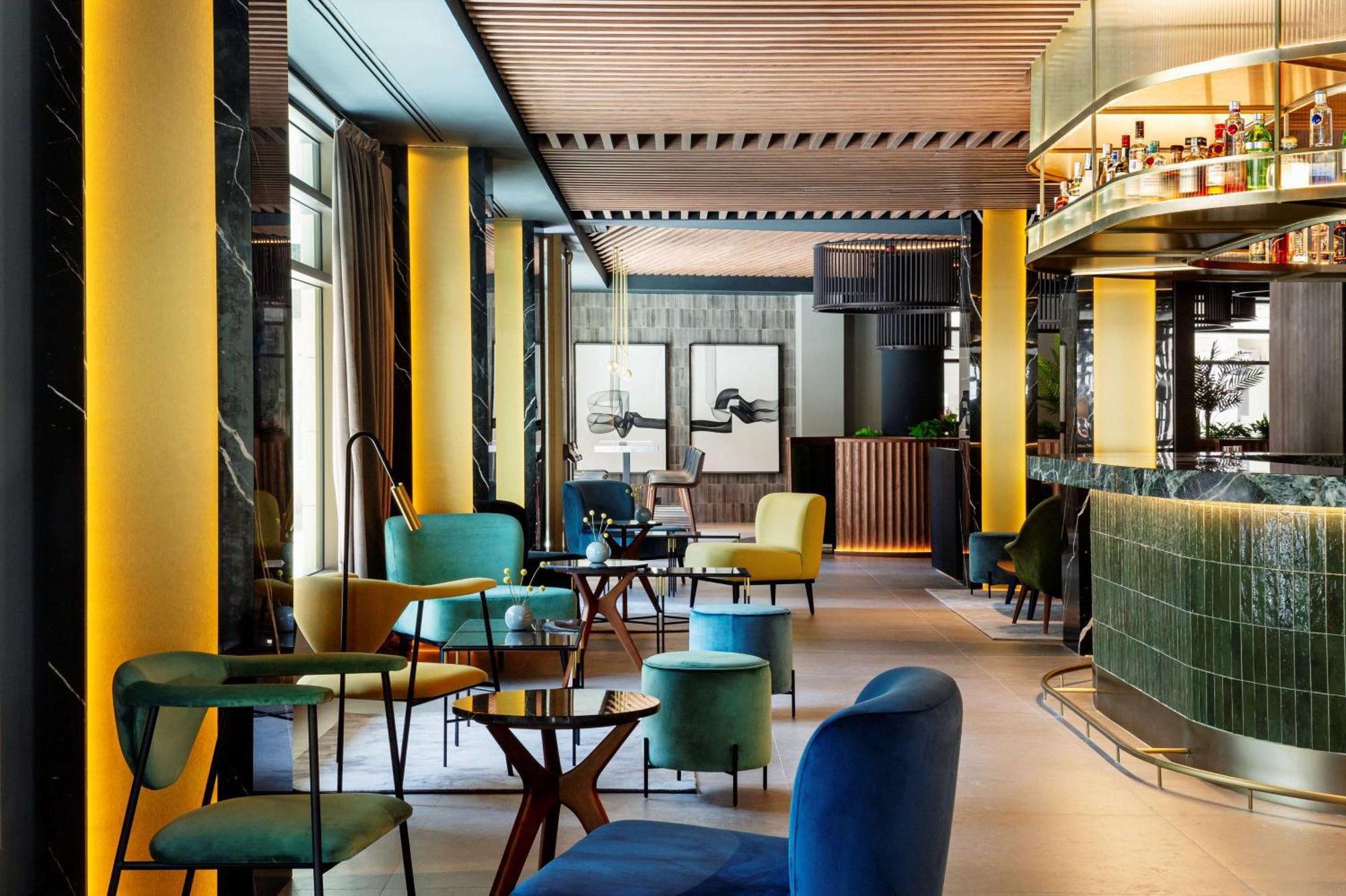 Radisson Collection Hotel, Magdalena Plaza Sevilla Экстерьер фото The bar at the hotel
