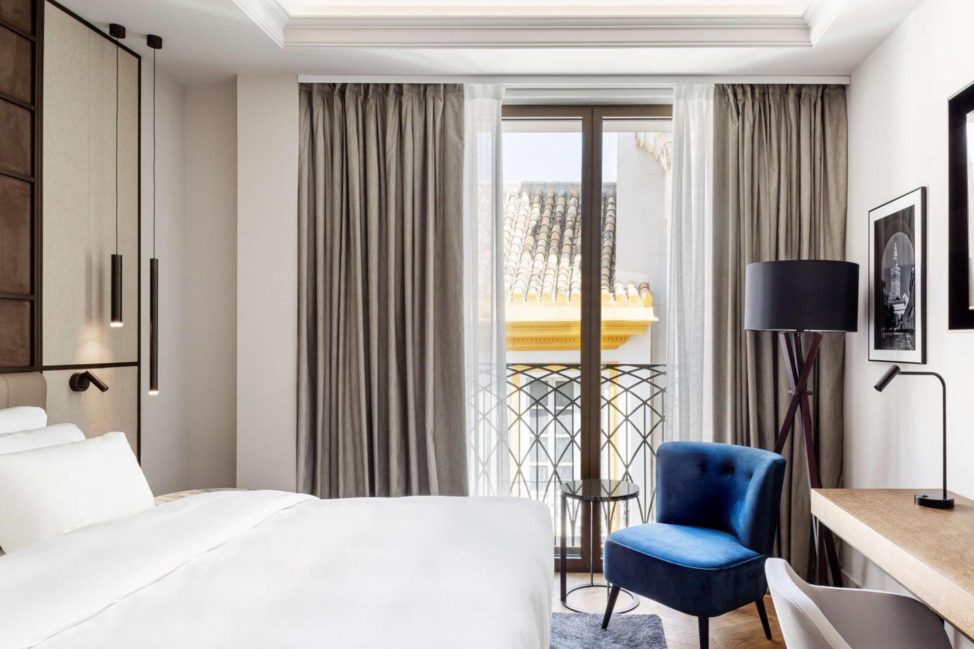 Radisson Collection Hotel, Magdalena Plaza Sevilla Экстерьер фото Deluxe room